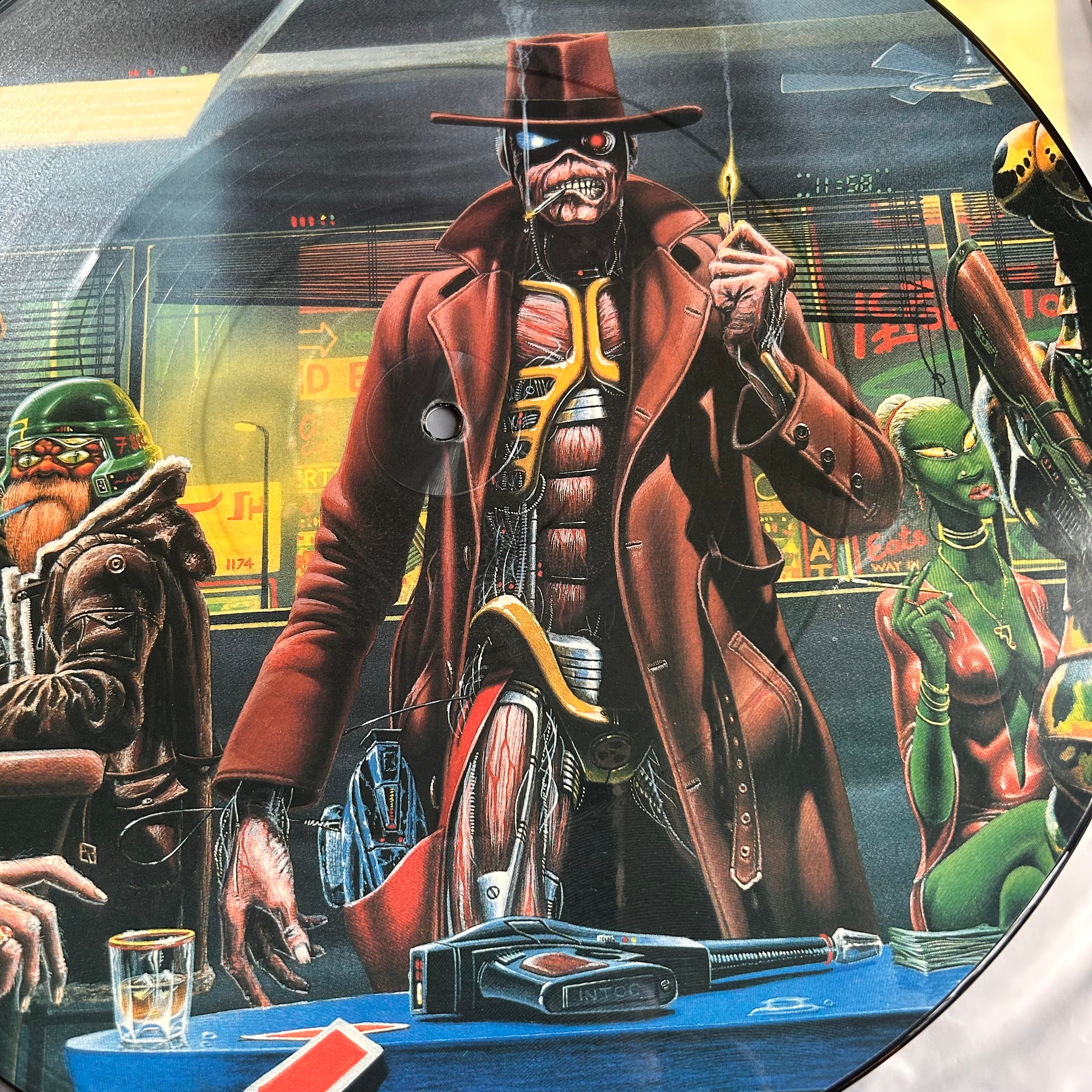 Stranger In a Strange Land, Iron Maiden-Picture Disc – Gravestone